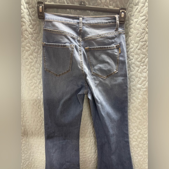 Vibrant flare denim high waisted jeans - Picture 11 of 14